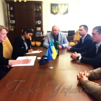 Німці шукають, кому дати гроші