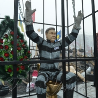 За державну зраду — довічне ув’язнення