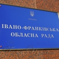 Об’єднувати дві <<історії>> недоречно