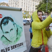 Знову вимагали звільнити Сенцова