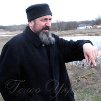 Сто церков протоієрея Феоктиста