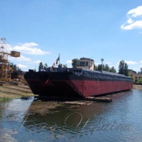 Шлях до океанського лайнера розпочинається з річкової баржі