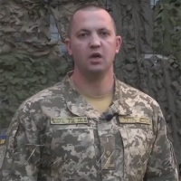 Гібриди луплять з танків