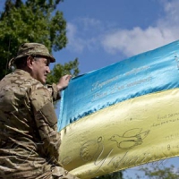 <<Ви молоді хлопці, і у вас добрі очі>>
