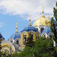 Українська церква і московські міфи
