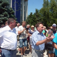 ...зупинилися тролейбуси — водії пішли на мітинг