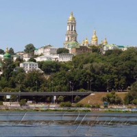 Українська церква і московські міфи