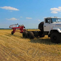 «КрАЗ» запрягли... у плуг