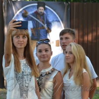 Закрити очі й розкривати душі