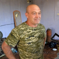 Він має  сказати онукам...