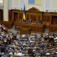 Головні пріоритети — національна безпека  та оборона, збереження державності