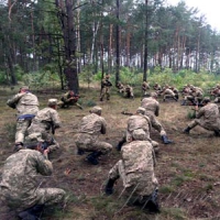 Сьогодні хлібороб і робітник, завтра — воїн