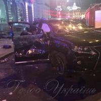Позашляховик врізався у натовп 
