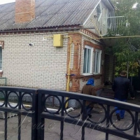 Постраждалій від вибухів  сім’ї пенсіонерів купили будинок