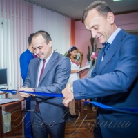 ...випускникам без досвіду обіцяють платити гідно