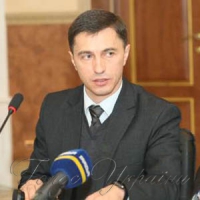 Зміни відбуваються під прискіпливою увагою громадськості