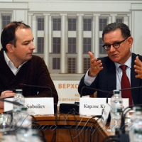 Рекомендація номер один стосується  якнайшвидшого створення Антикорупційного суду