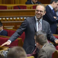 І країні, і поза її межами ми продемонструємо історії успіху, яких шалено потребуємо