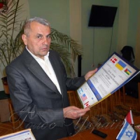 Земля моя — земля моїх батьків