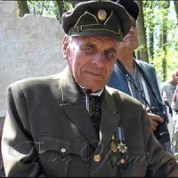 На героїчних барикадах життя