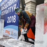 Тепла погода не стала на заваді шедеврам із льоду