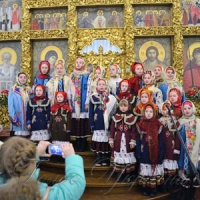 Янголи бажали щастя і добробуту