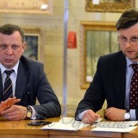 Хочуть почути від уряду відповіді на економічні питання