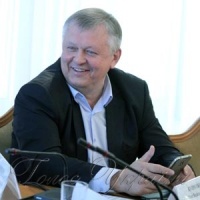 Олег Купрієнко: «Можу забити в землю цвях з одного удару»
