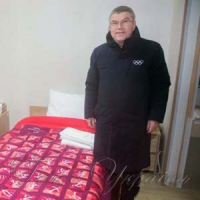 Президент МОК побачив своє скромне помешкання