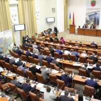 Скандальна сесія міськради: депутати покинули засідання