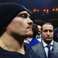 Олександр Усик подивився в очі супернику