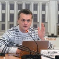 Що буде на Поштовій площі: музей чи ТРЦ?
