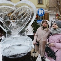 Розтопити серце теплотою своїх долонь