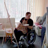 Реабілітує арт-терапія
