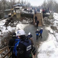 Єдиний перехід подолати дедалі складніше