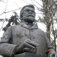 Прокладав людству шлях  до «царства розуму»