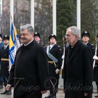 Основні теми переговорів глав держав —  економіка та торгівля