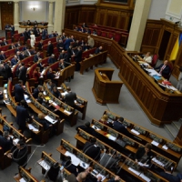 До будівель органів державної влади — без зброї
