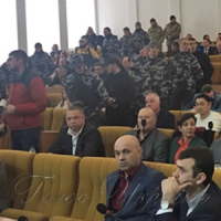 Депутати Миколаївської облради відмовилися працювати під тиском