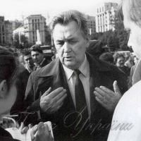 «А мене душать сльози...»