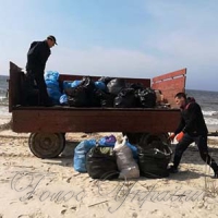 Організували акцію з прибирання узбережжя від сміття