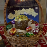 «На Великдень  сонце грає...»