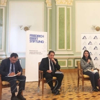 Об’єднати зусилля у зовнішній політиці