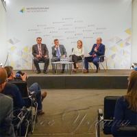 Виплати постраждалим від банкрутства банків...