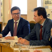 Член Комітету з питань...