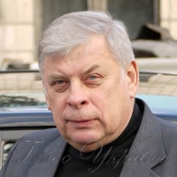 Уже сорок днів, як немає серед нас світлої Людини...