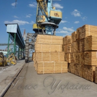 Портовикам віддають борги