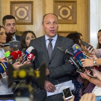 «Жодного обмеження у доступі українських журналістів до кулуарів парламенту не буде»