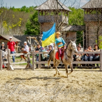 Свято відзначать видовищами і захопливими розвагами