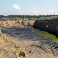 Масштабний нелегальний видобуток вугілля на Луганщині вражає